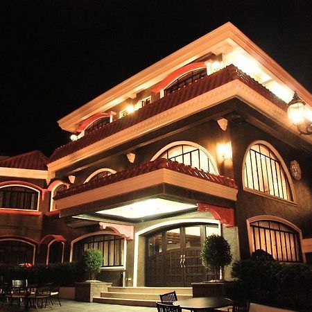 Iriga Plaza Hotel Zewnętrze zdjęcie